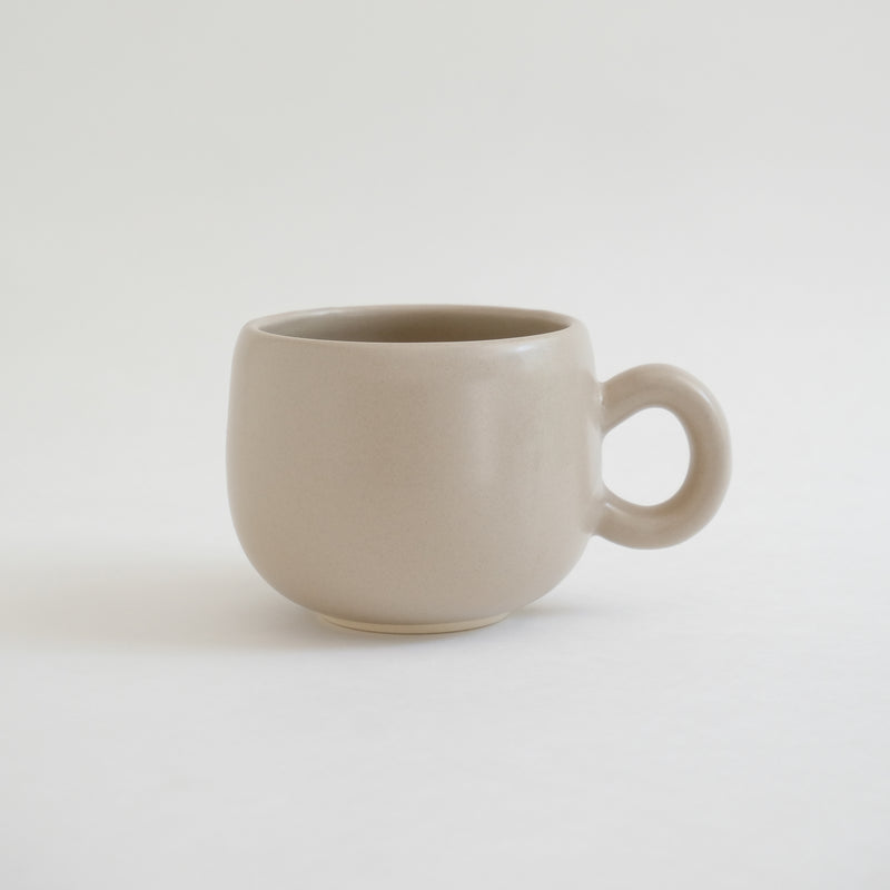 Prête à partir - Tasse basse en porcelaine fait main