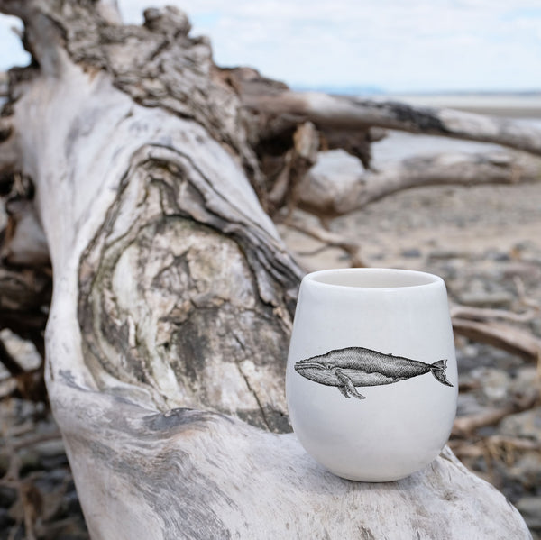 Wine tumbler with wild animal print