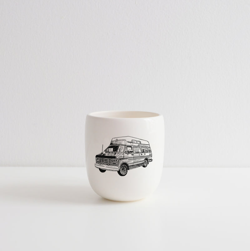 Coffee mug with vintage print (no handle)