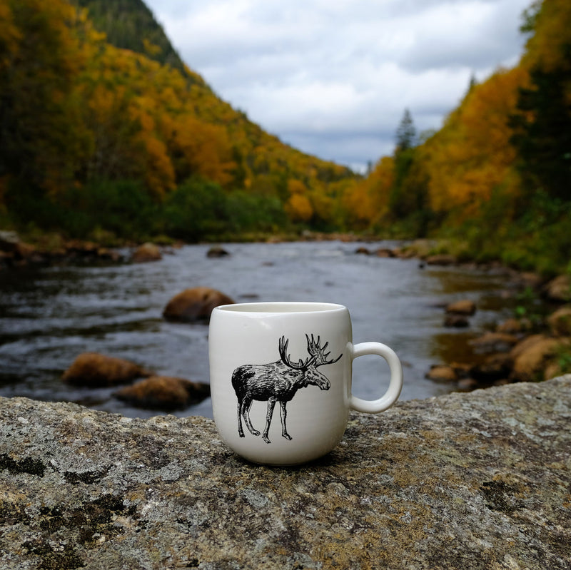Coffee mug with wild animal print